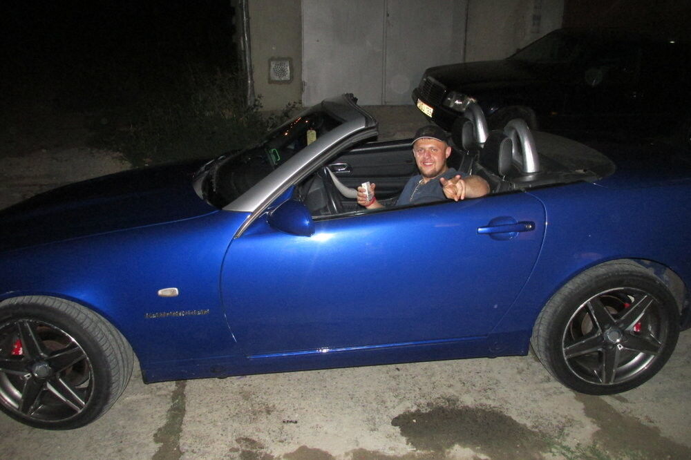  6472829  Vitea, 32 ,    