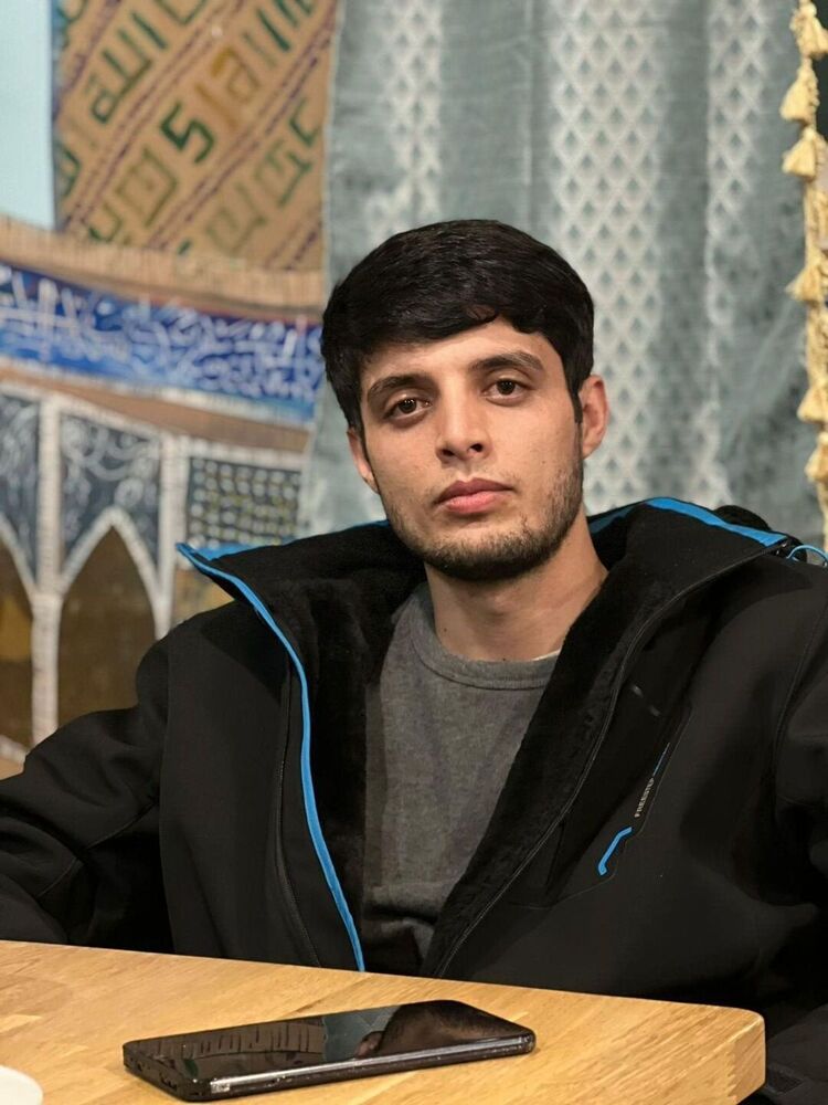  24781179  Amir, 27 ,    Bielany Wroclawskie