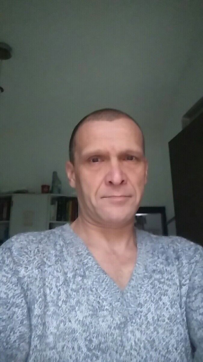  10854109  Aleksei, 52 ,    