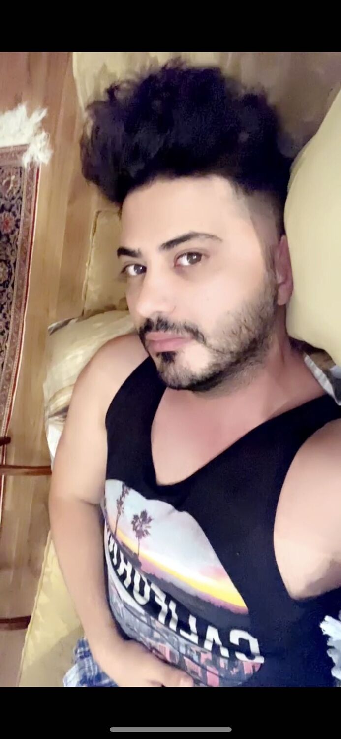  ,   Emir, 27 ,   ,   