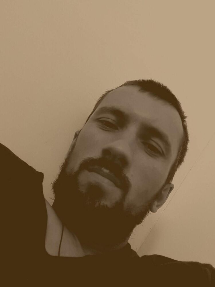  10589629  , 34 ,    Azor