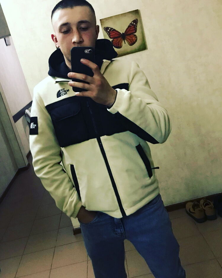  44973469  , 24 ,    