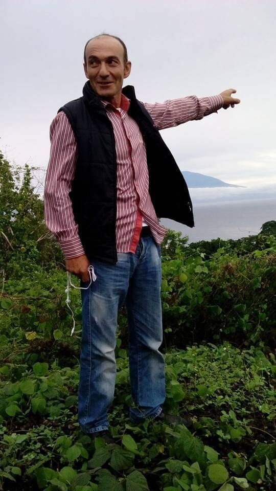  18613159  Aslan, 52 ,    