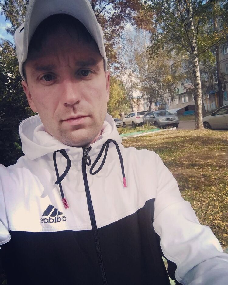  ,   Roman, 33 ,   c 