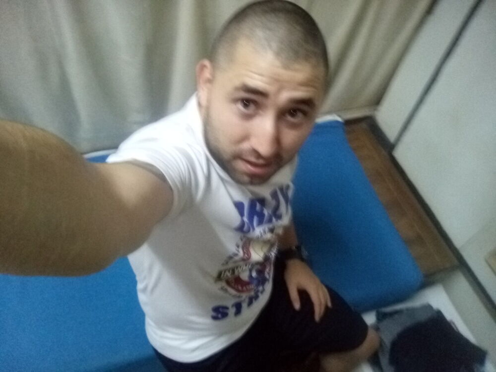  21441409  Stoichkov, 31 ,    