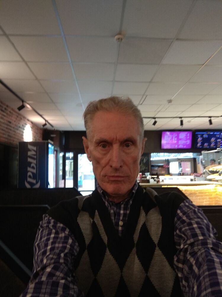  49153429  Alexndr, 68 ,    