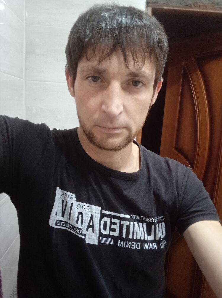  38772549  Dmitriy, 41 ,    