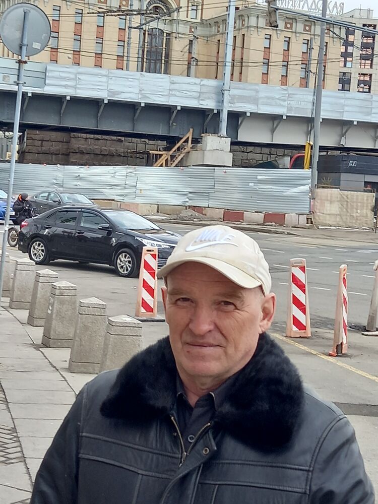 24712239  , 64 ,    