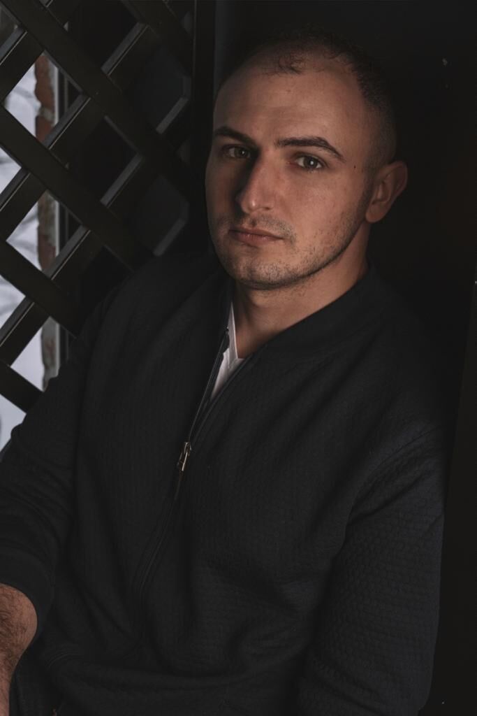  30071979  , 35 ,    -