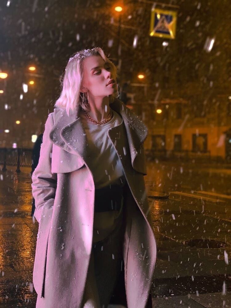  23983979  , 27 ,    -