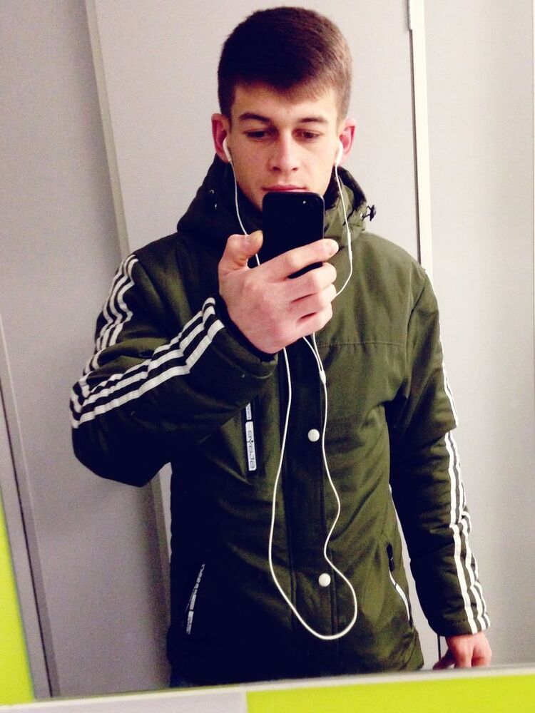 ,   Eroslav, 29 ,   