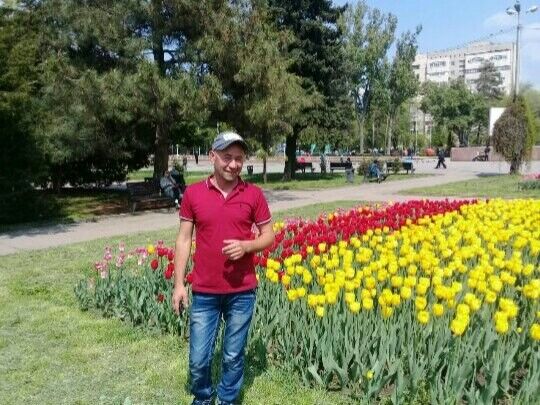  10068649  Bahtiyr, 43 ,    