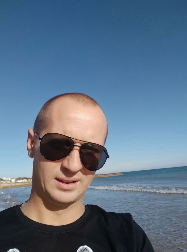  29580249  Sergey, 37 ,    