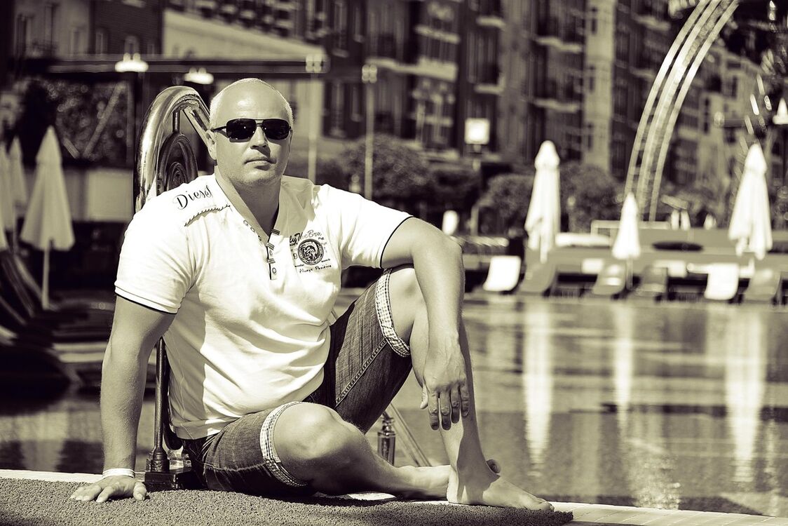  15862489  Yuriy, 46 ,    