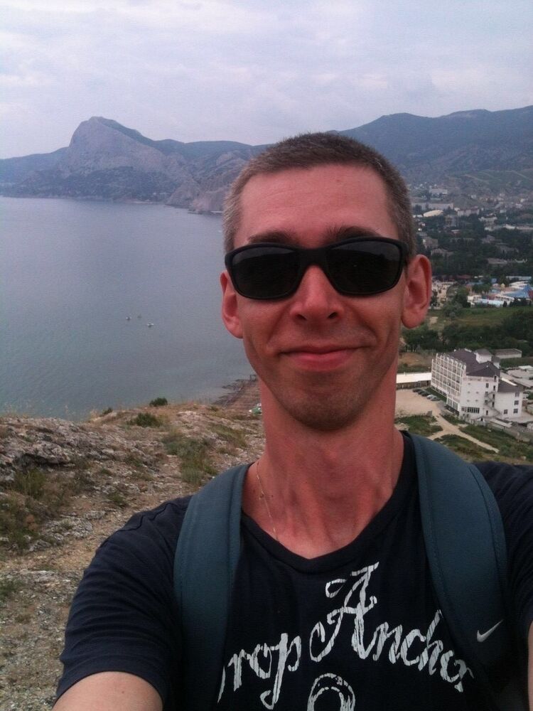  9982819  Aleksandr, 45 ,    