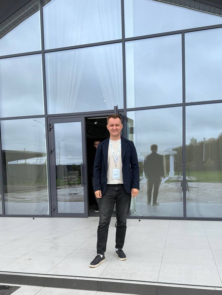  53951699  Bussinesman, 35 ,    -