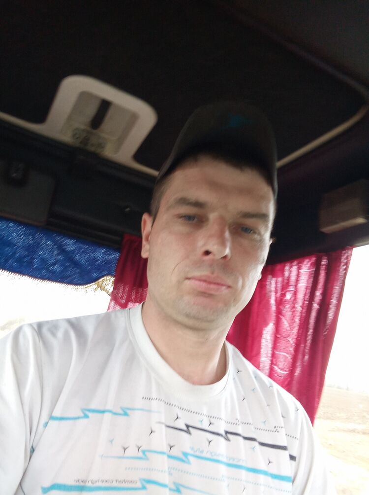  48756129  Aleks, 40 ,    