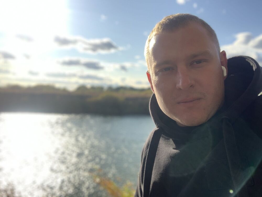  ,   Denis, 33 ,   c 