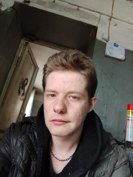  34926609  Anton, 26 ,    