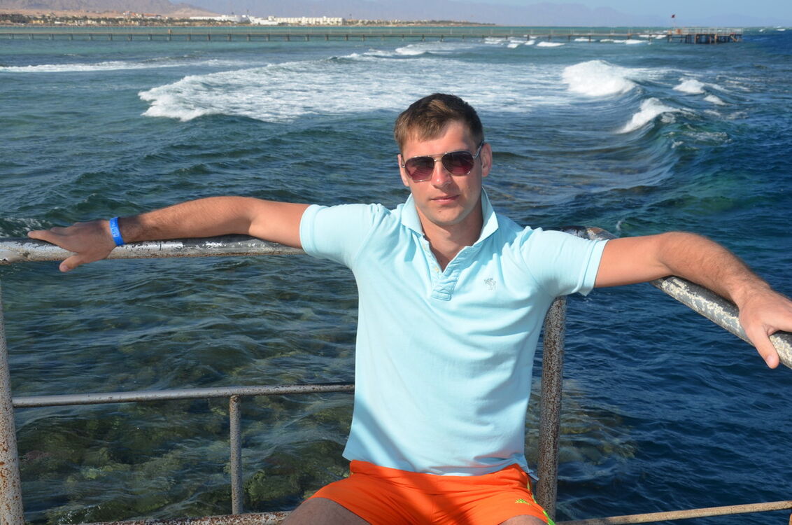  5697119  Alex, 38 ,    