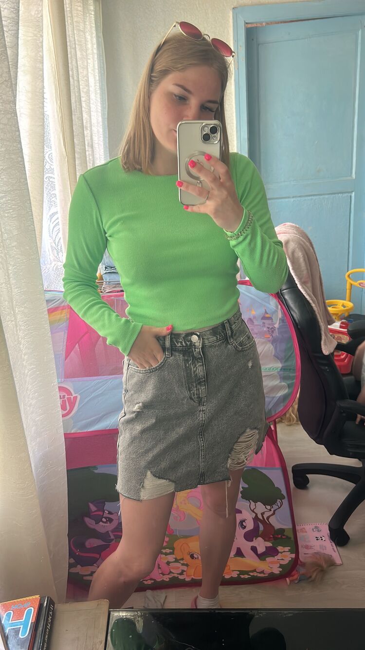  37708649  , 28 ,    -