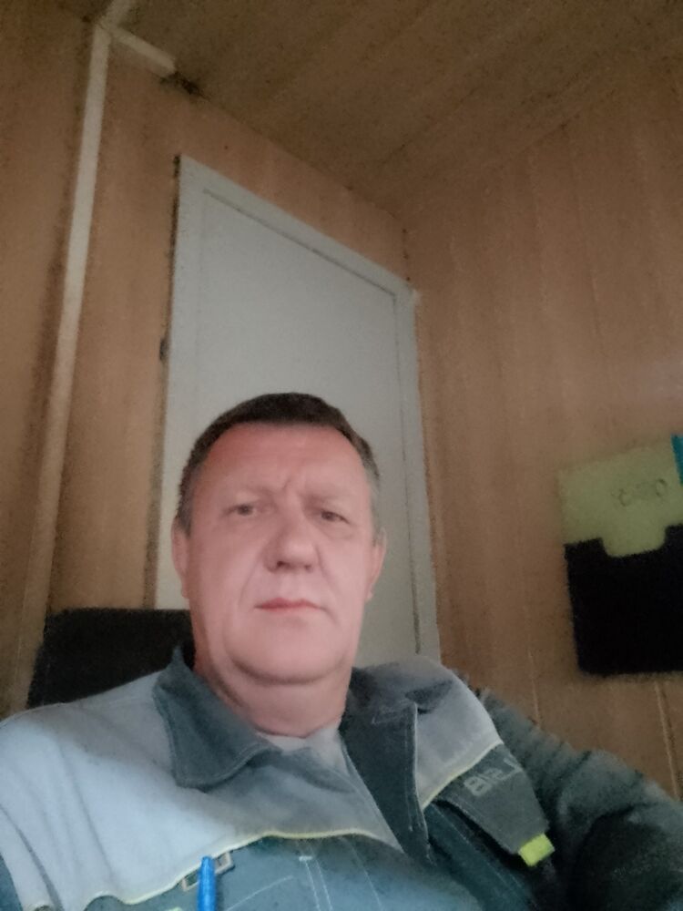  48682709  , 51 ,    
