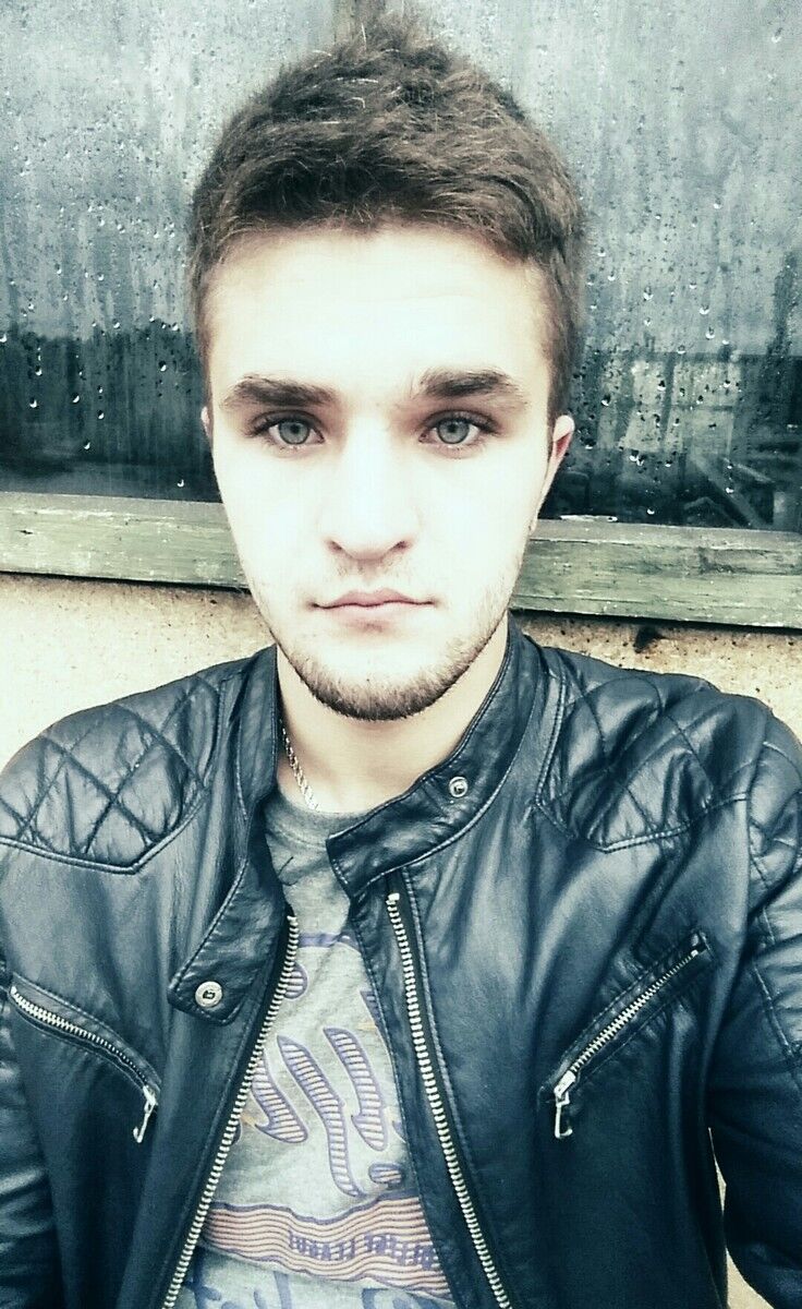  ,   Nik, 28 ,   