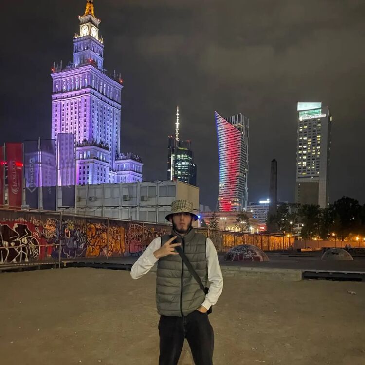  45874489  Vadim, 22 ,    