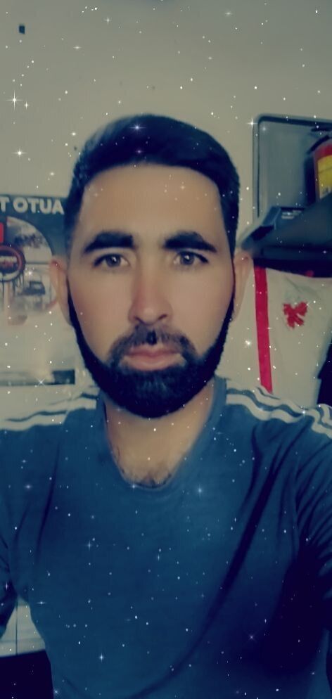  31531459  Nik, 37 ,    