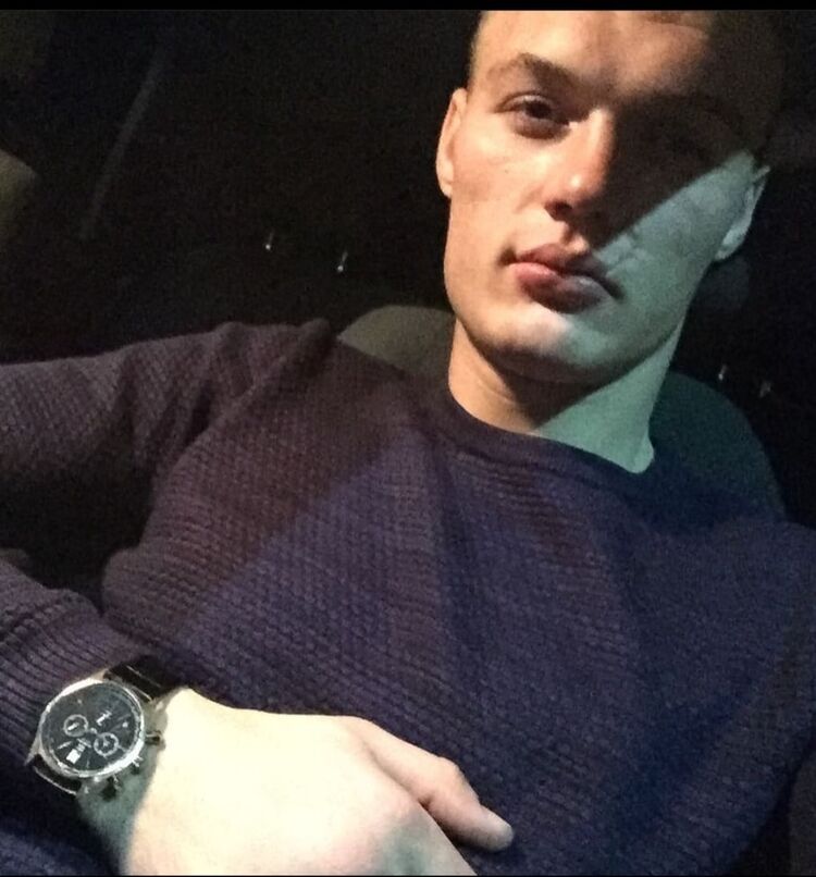  27025759  Vadim, 29 ,    