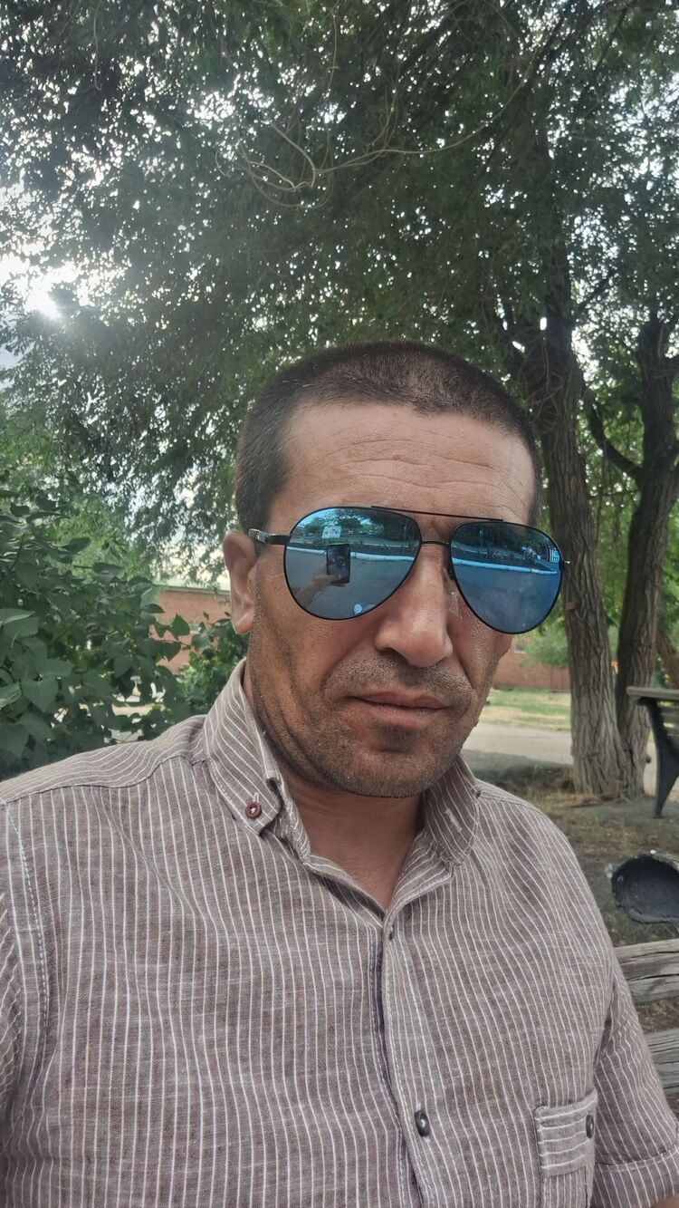  52391499  Hayko, 41 ,     