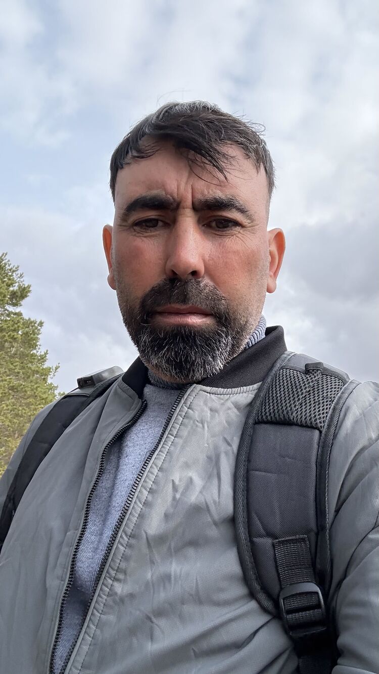  51566749  Azat, 38 ,    