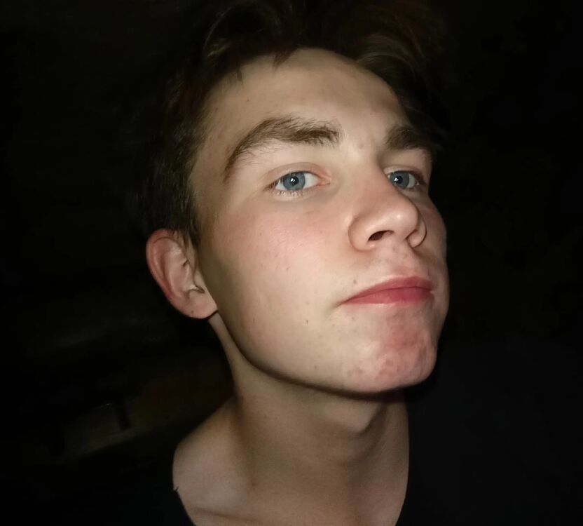  ,   Dima, 18 ,   