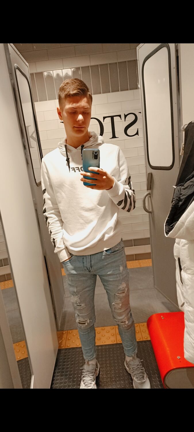  31916919  Petro, 21 ,    Zabrze