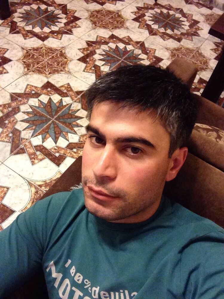  ,   Sargis, 37 ,   ,   