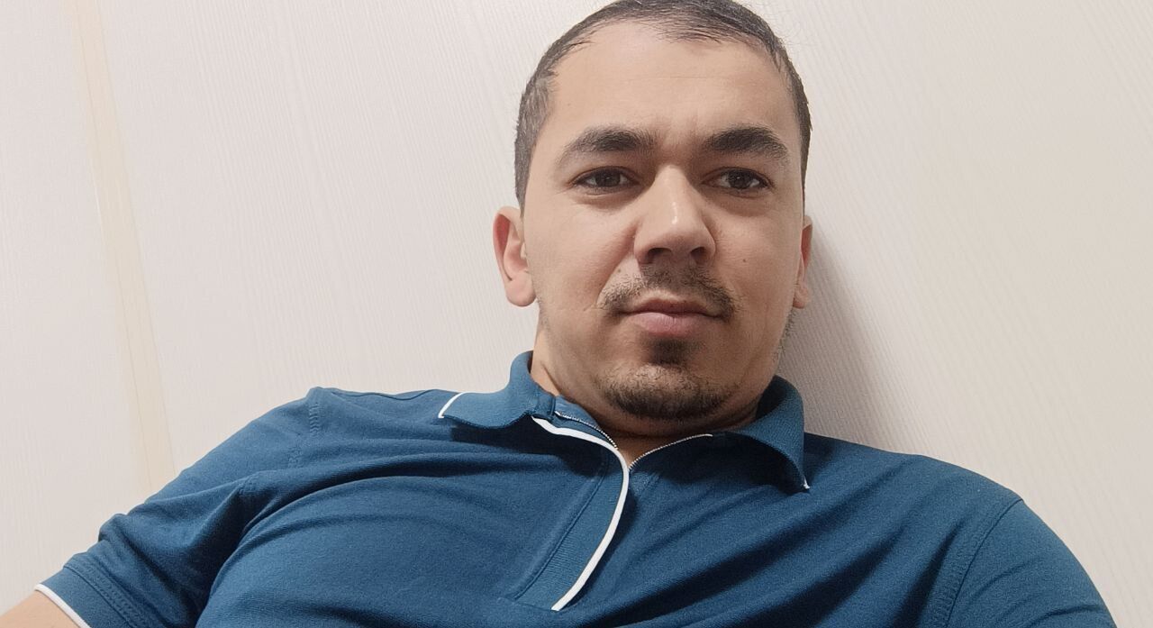  49888559  , 37 ,    