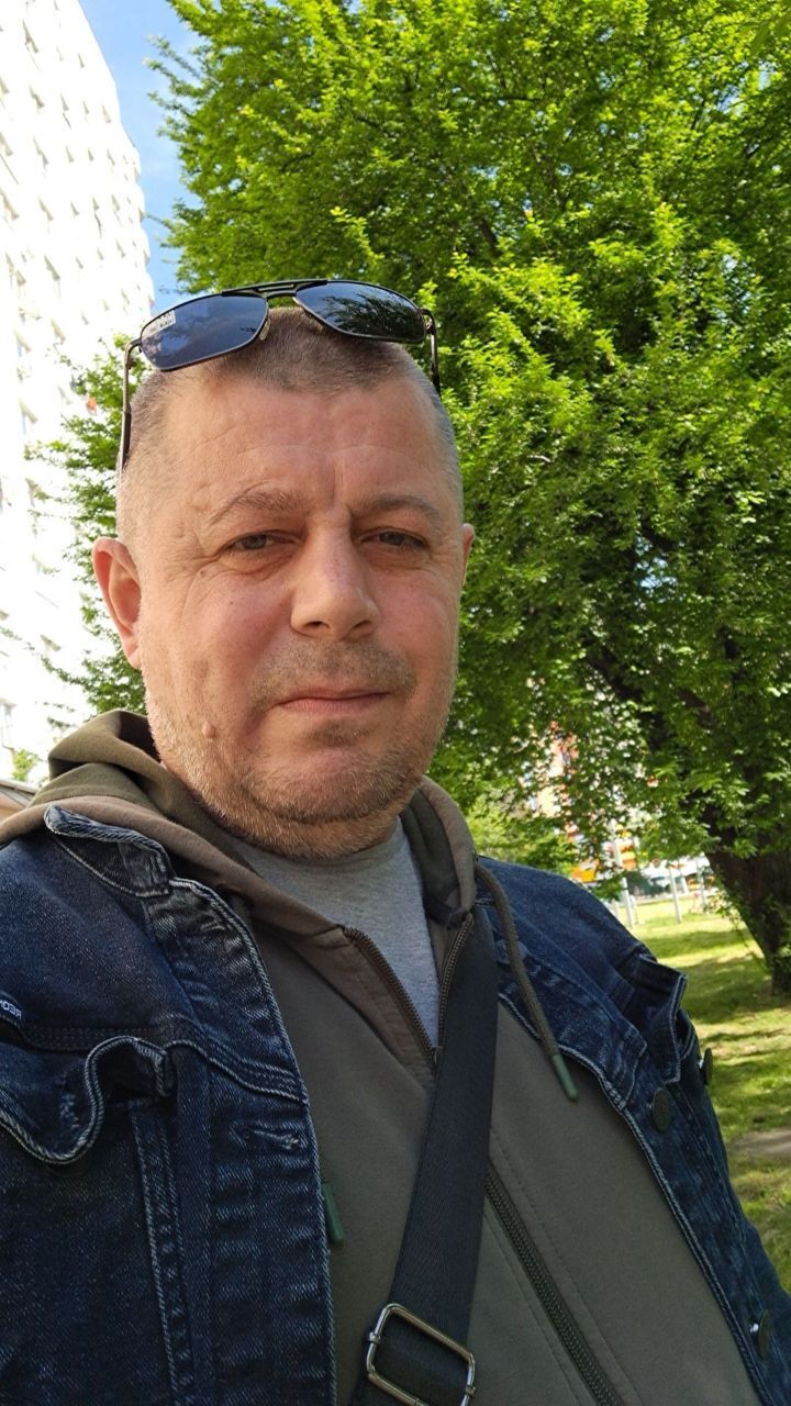  ,   Pavel, 48 ,   ,   