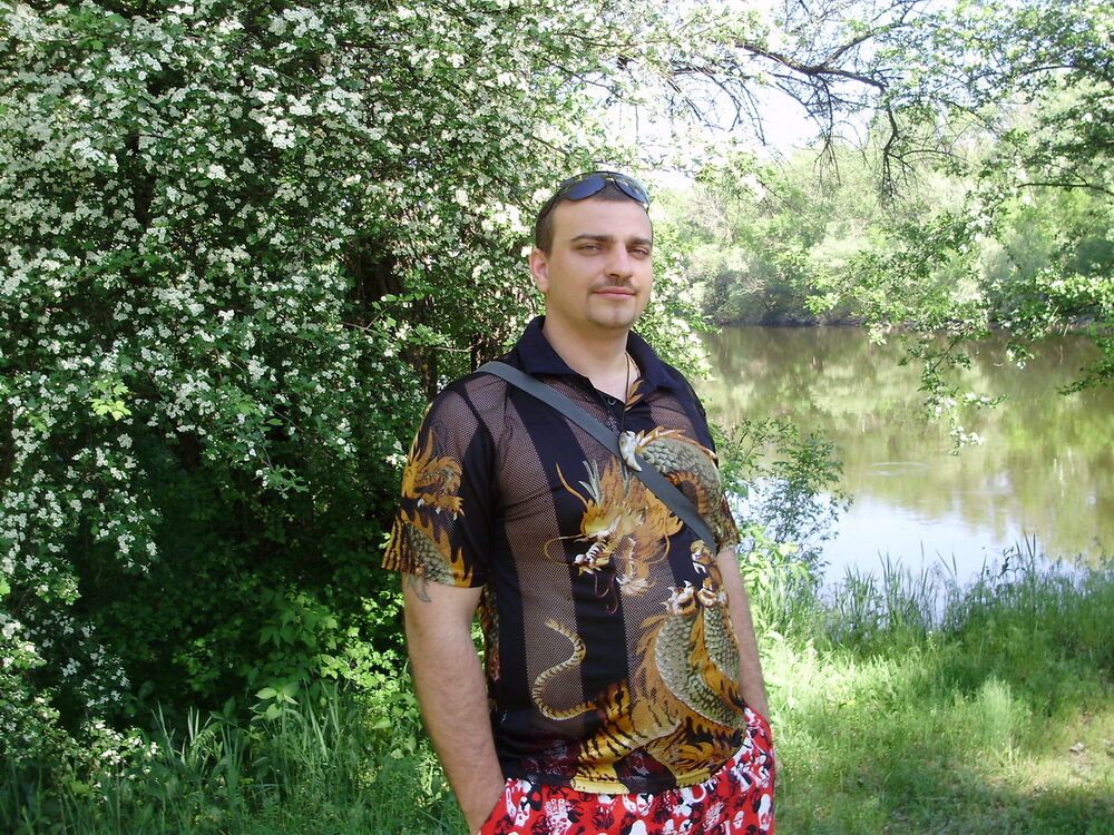  ,   Ruslayner, 39 ,   