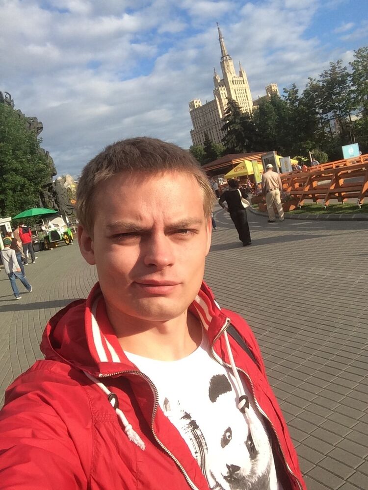  8641019  Aleksander, 31 ,    