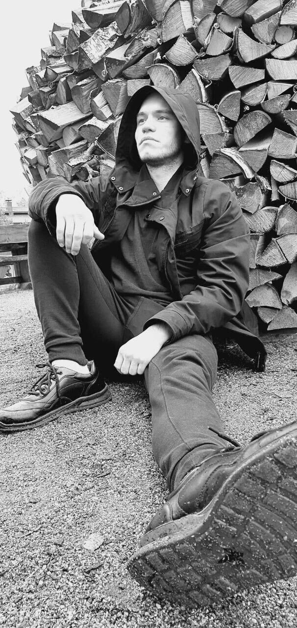  29419009  , 27 ,    -