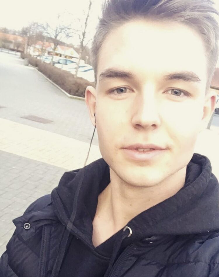  ,   Tim, 26 ,   
