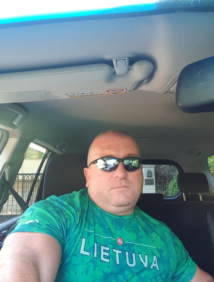  ,   Maxo, 51 ,   ,   