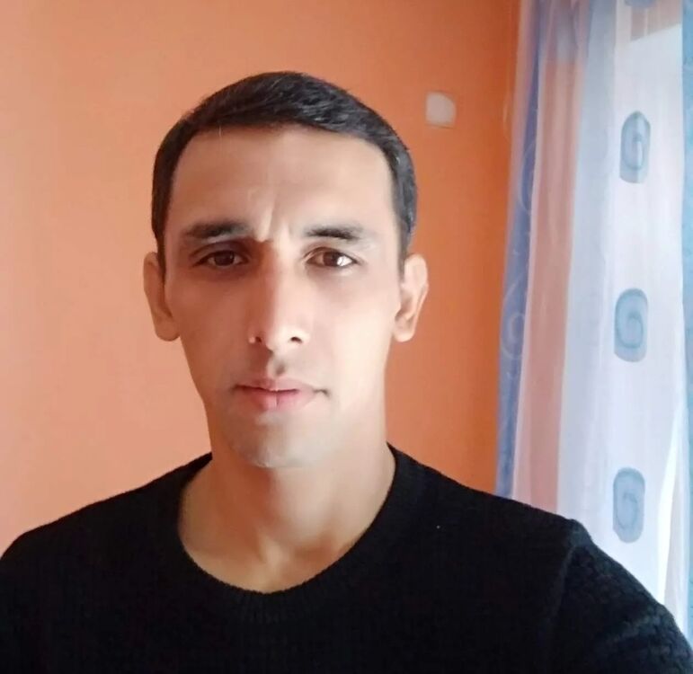  27558179  RoMeO, 37 ,    