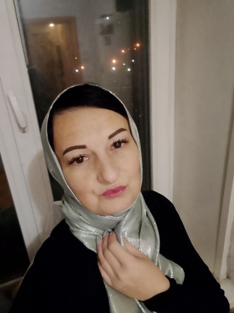  47762779  Lilia, 48 ,    