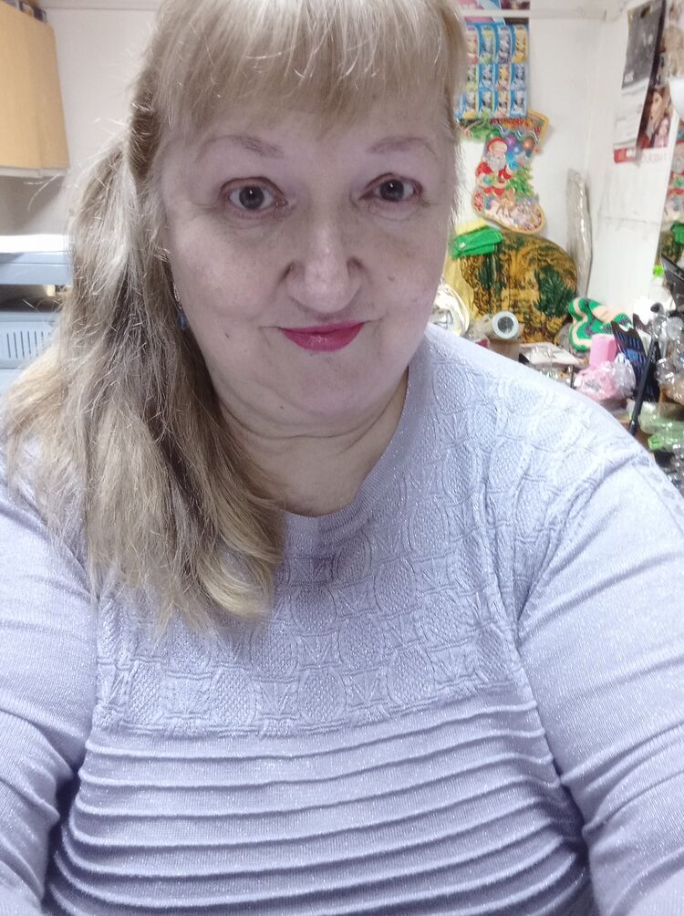 45877409  Helga, 60 ,    