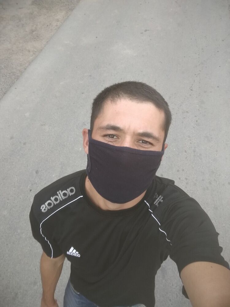  21068089  Akbar, 30 ,    
