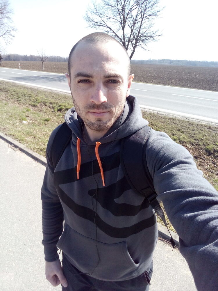  11938989  Dima, 33 ,    
