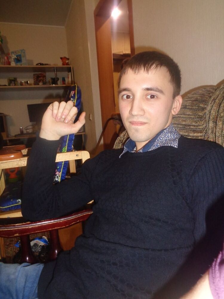  12766119  Anton, 31 ,    