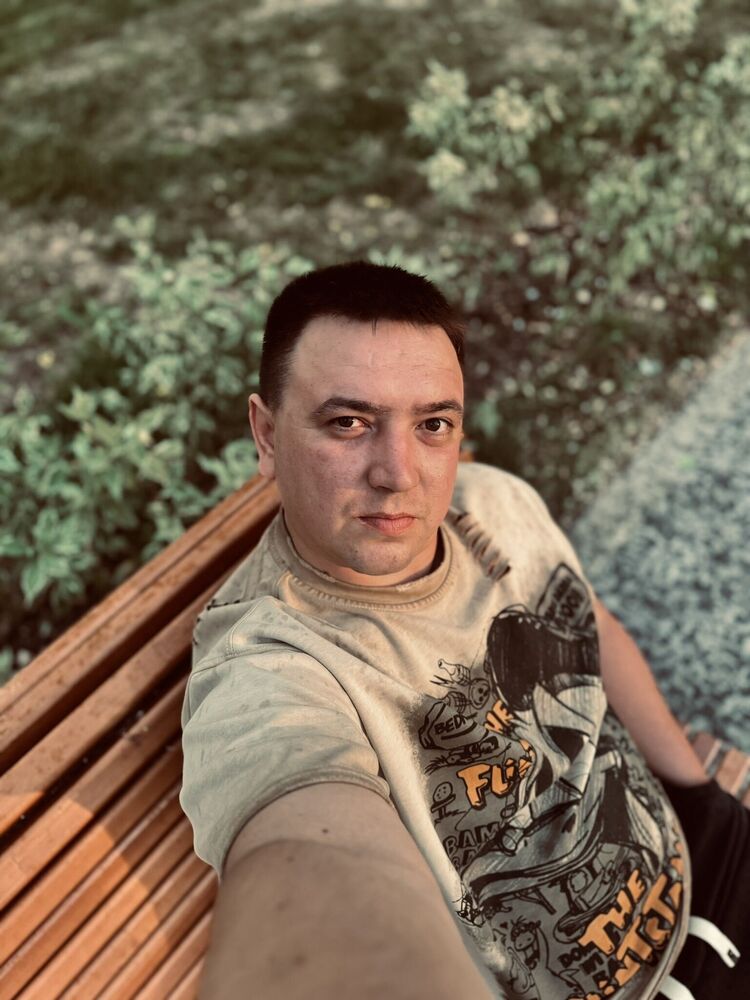  52324379  , 32 ,    