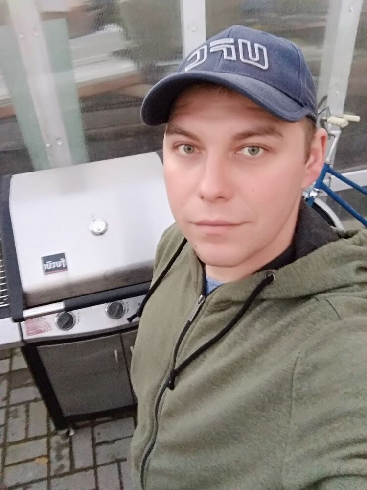  ,   Yurii, 35 ,  